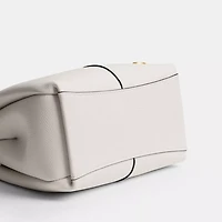 Lana Shoulder Bag 23
