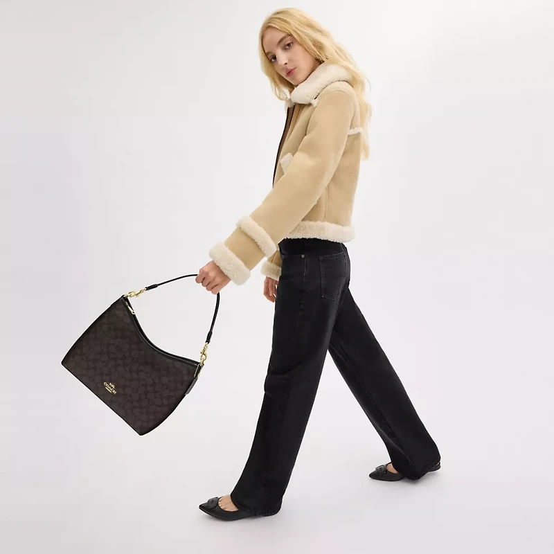 Laurel Shoulder Bag In Signature Canvas