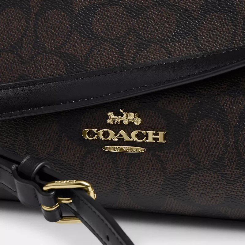 Laurel Shoulder Bag In Signature Canvas