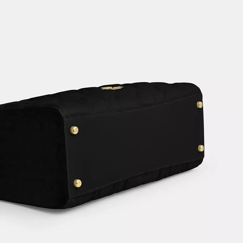 Maggie Tote Bag In Signature Leather