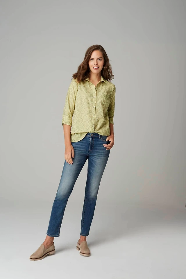 one-pocket shirred-back shirt