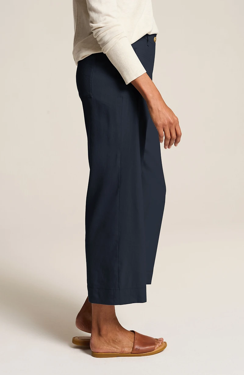 linen-stretch patch-pocket crops