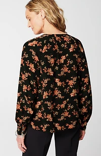 floral-printed pullover top