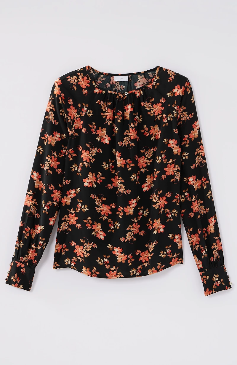 floral-printed pullover top