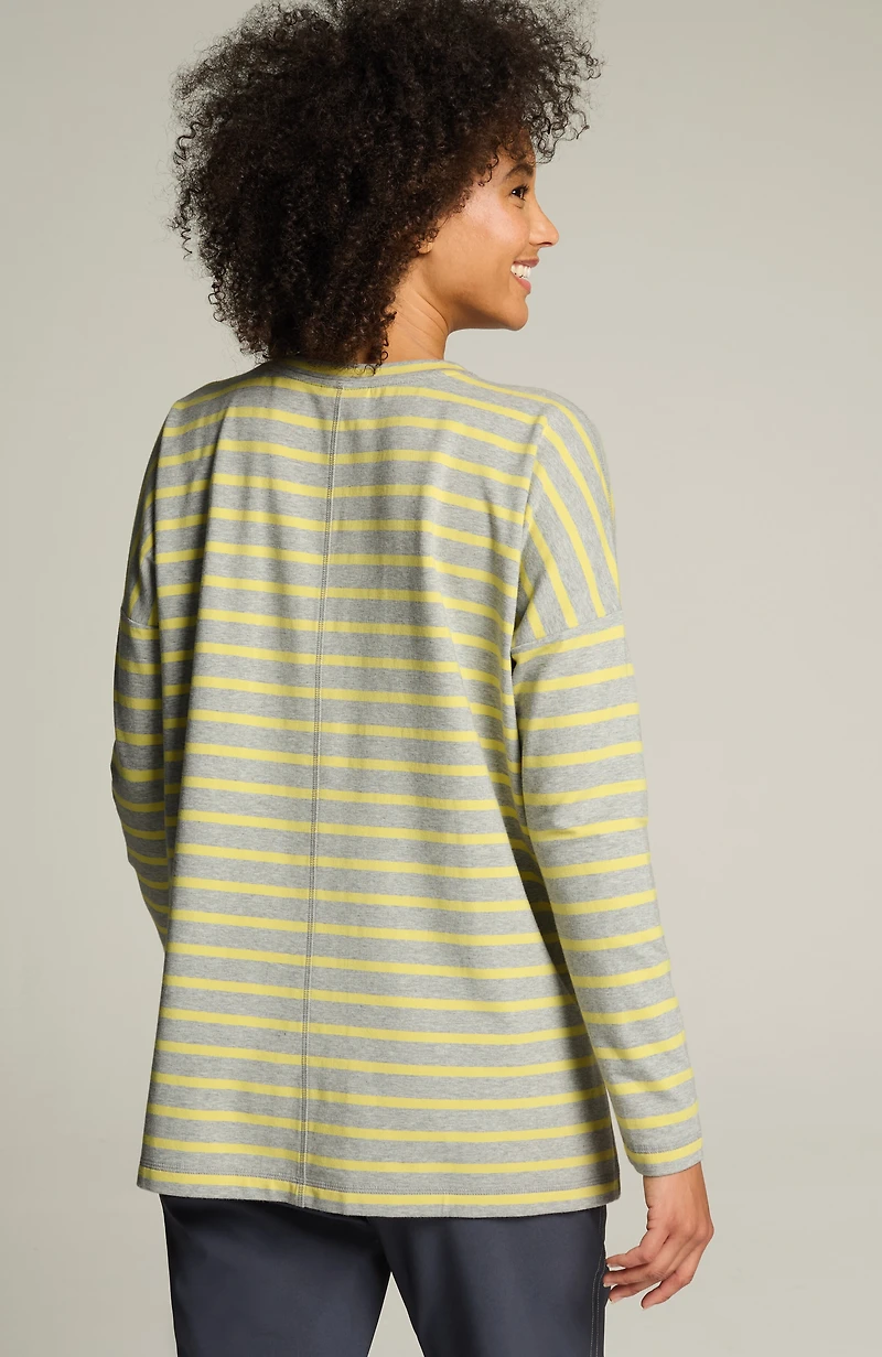 fit oversized one-pocket tunic