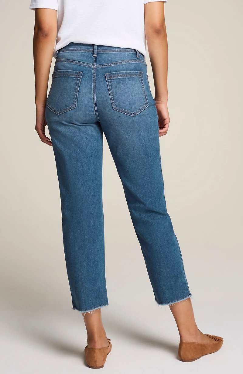 curvy-fit fringe-hem crops