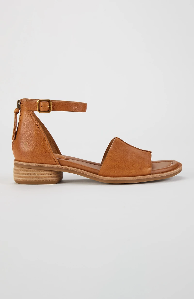 sofft® faxyn sandals