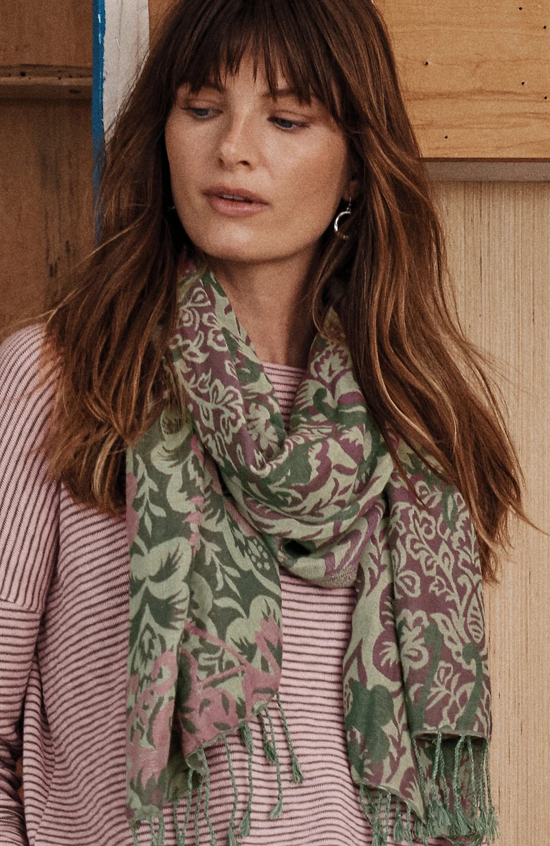 lightweight jacquard scarf