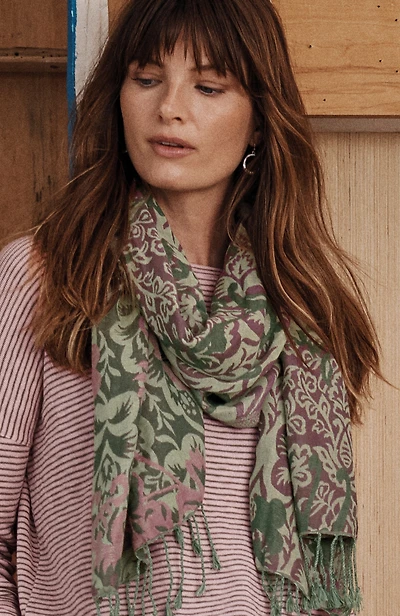 lightweight jacquard scarf