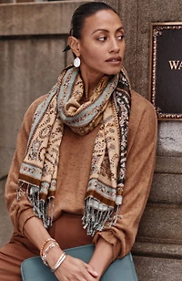 paisley-border jacquard scarf