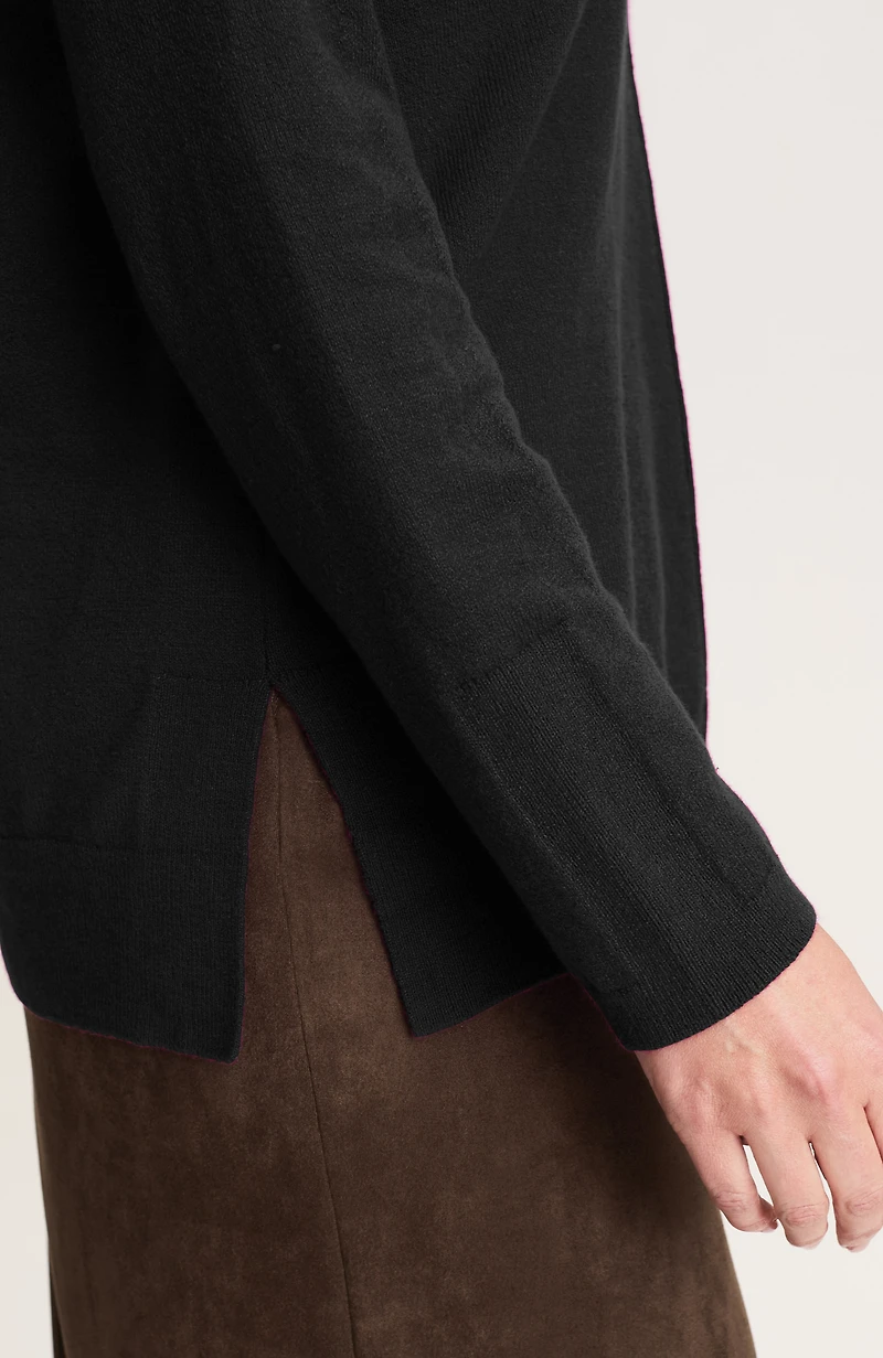 soft seamed v-neck sweater