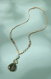 artisanal beaded pendant necklace