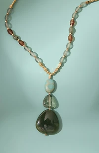 artisanal beaded pendant necklace