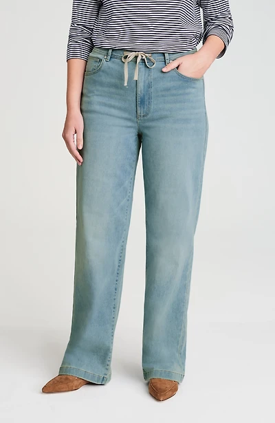 tie-waist wide-leg jeans