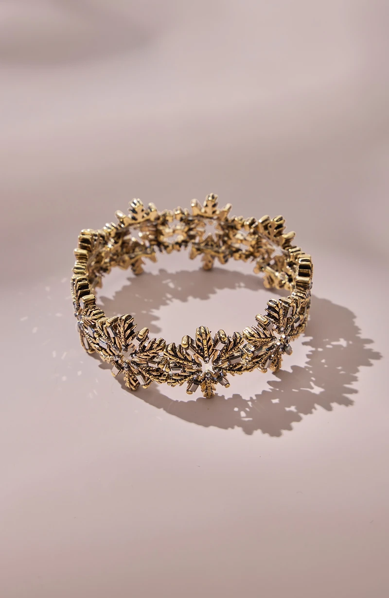 goldtone snowflake stretch bracelet