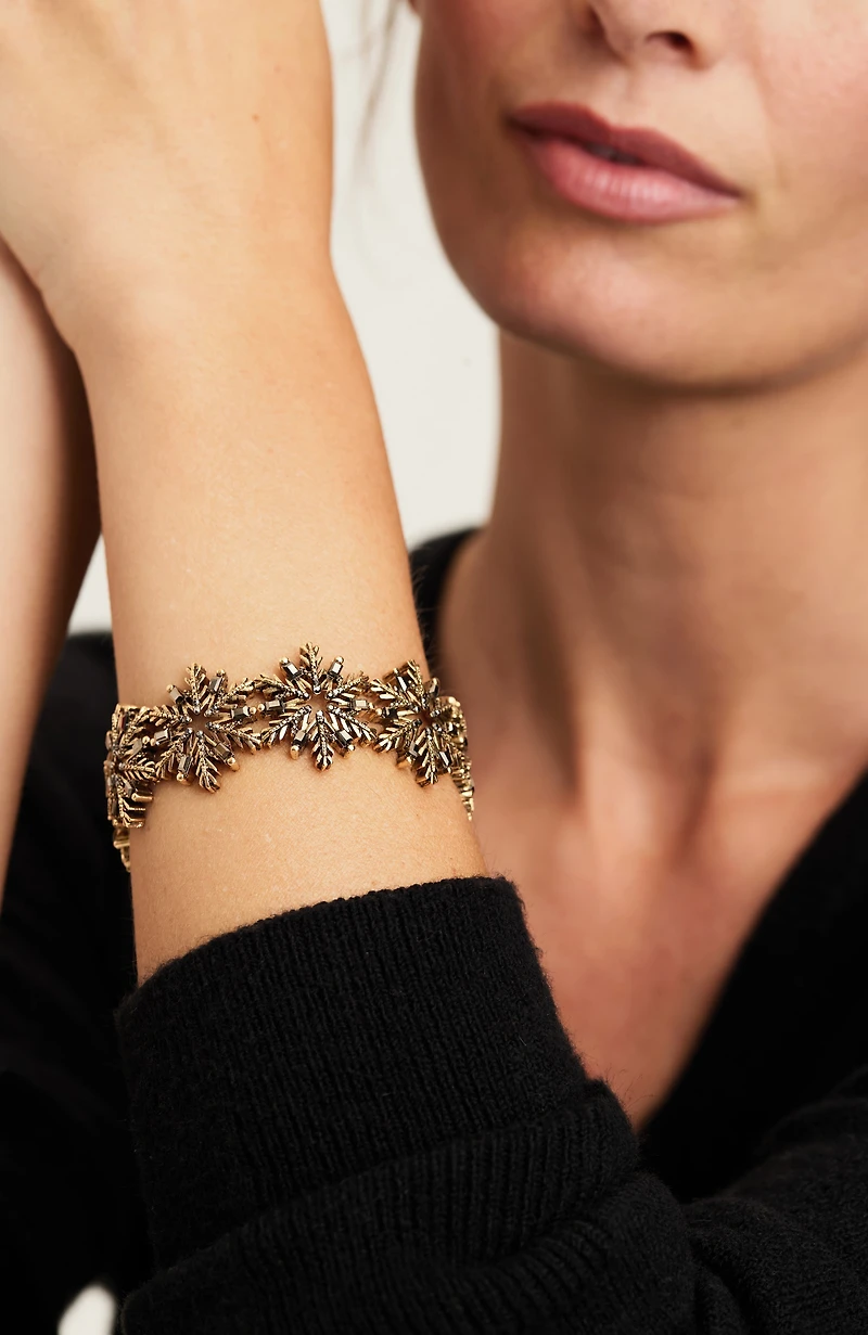 goldtone snowflake stretch bracelet