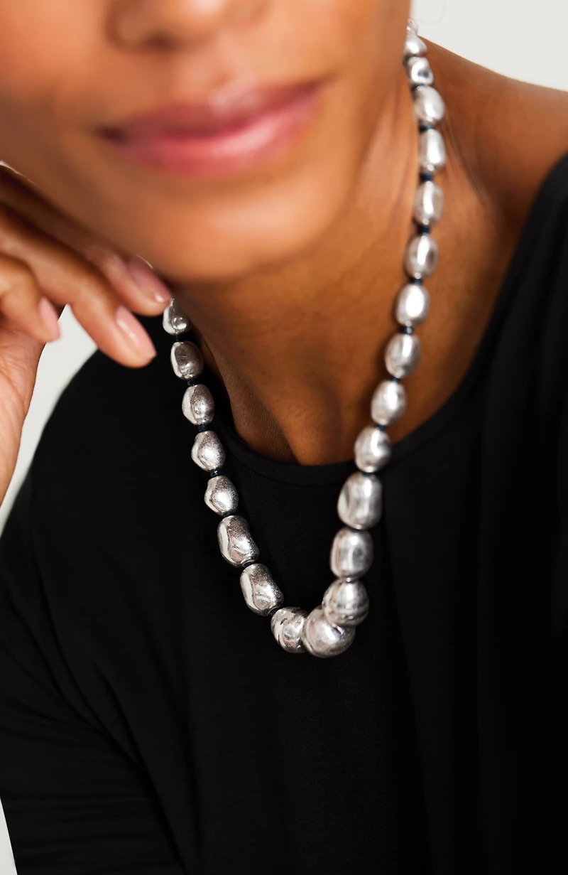 silvertone beads necklace