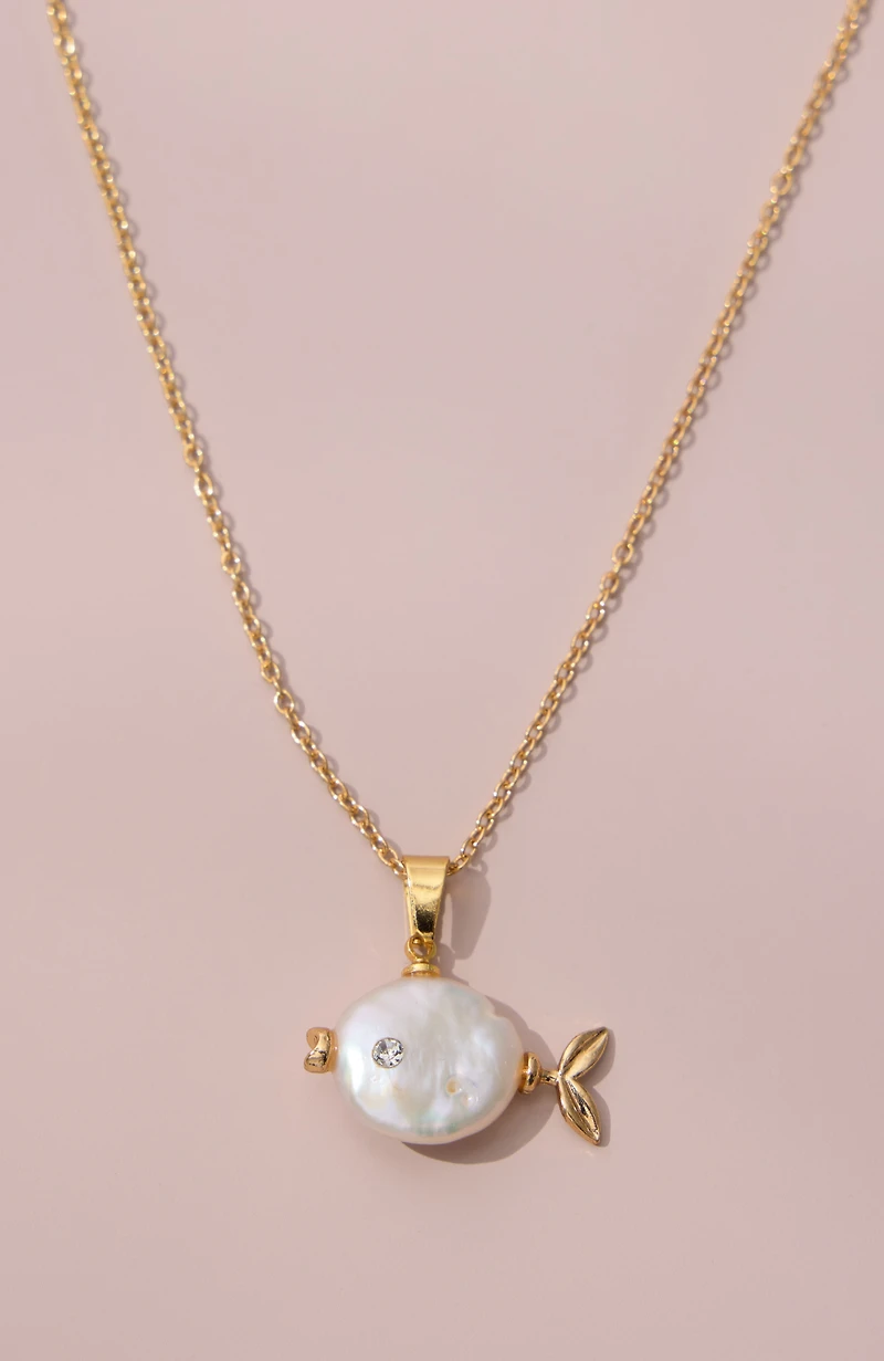 cultured freshwater pearl fish necklace