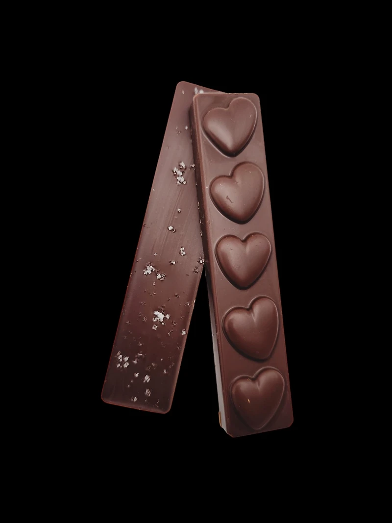 A-100x Valentine's Day milk chocolate tablet with fleur de sel - Gift wrapped (available while stocks last) - 3 to 4 weeks delivery time