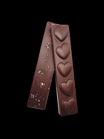 A-100x Valentine's Day milk chocolate tablet with fleur de sel - Gift wrapped (available while stocks last) - 3 to 4 weeks delivery time
