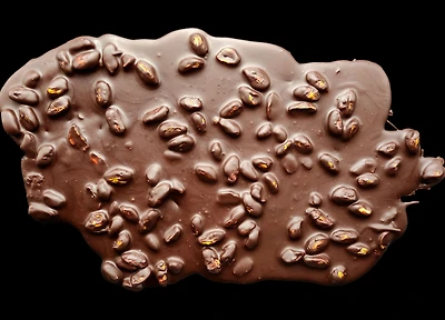 E-Dark chocolate pistachio bark (packaged in bags) - To be wrapped - 12 boxes