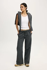 Plush Essential Straight Leg Sweatpant