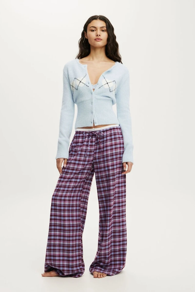 Fluffy Fitted Knit Cardi