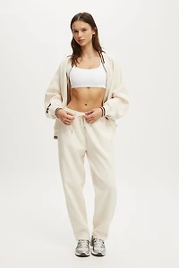 Plush Essential Barrel Sweatpant