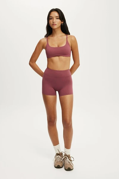 Ultra Luxe Invisible Scrunch V Shortie Short
