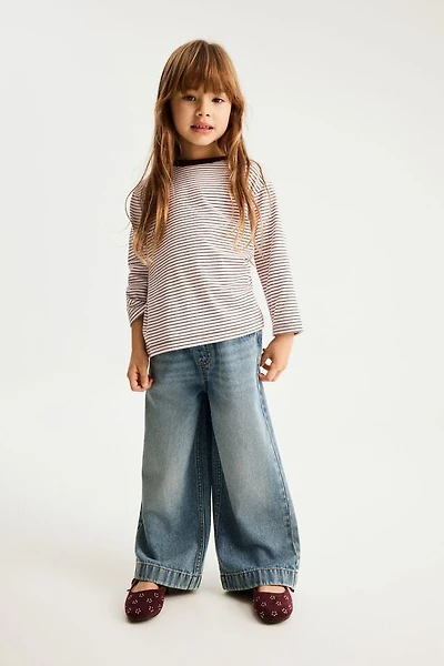 Relaxed Wide Leg Denim Jean