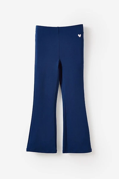 Essential Flare Legging