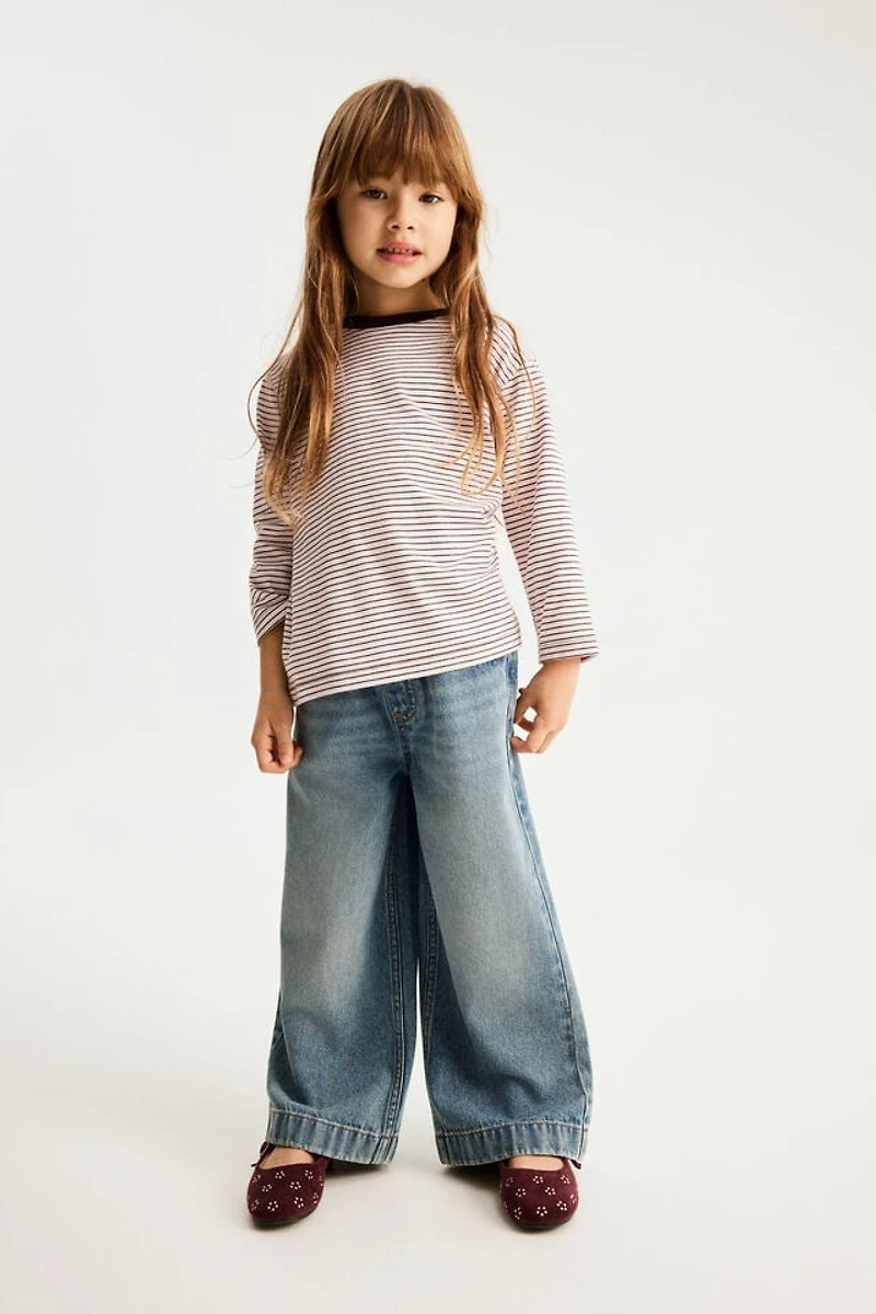 Relaxed Wide Leg Denim Jean