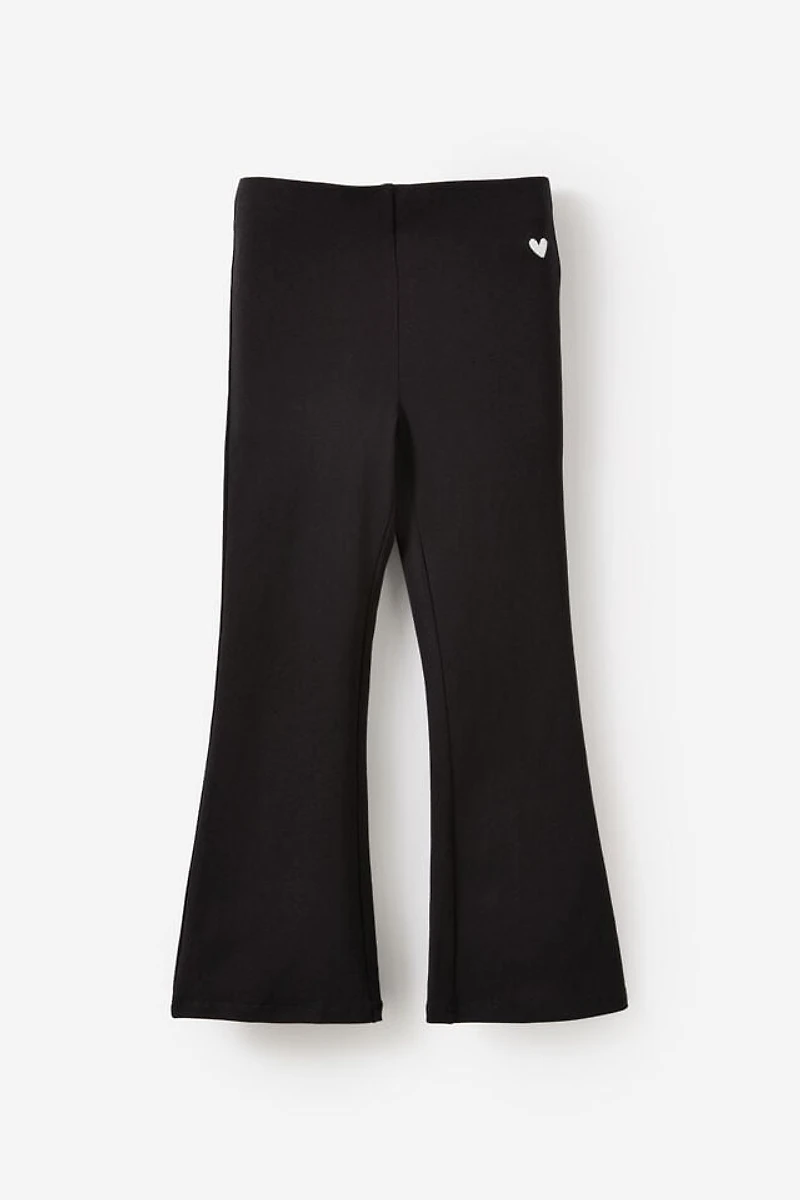 Essential Flare Legging