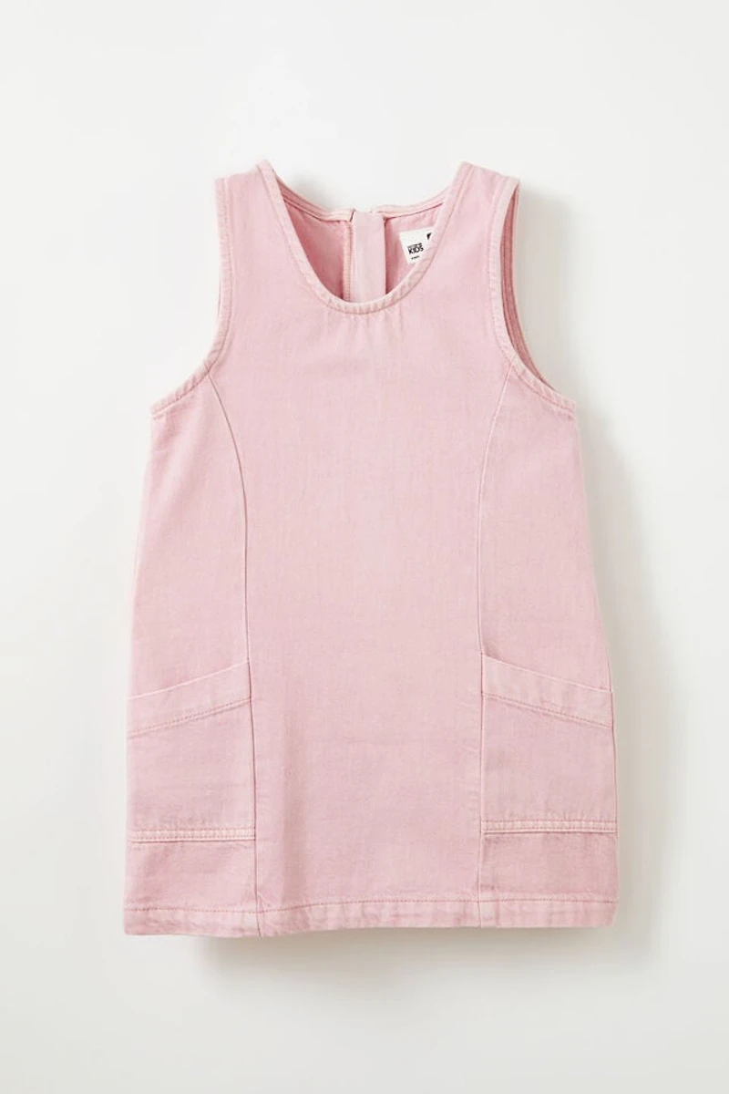 Petra Pinafore