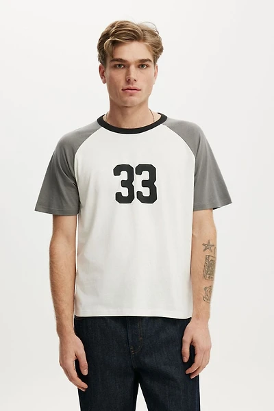 Fitted Graphic T-Shirt