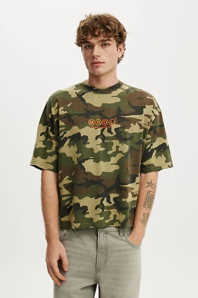 Cropped Fit Graphic T-Shirt
