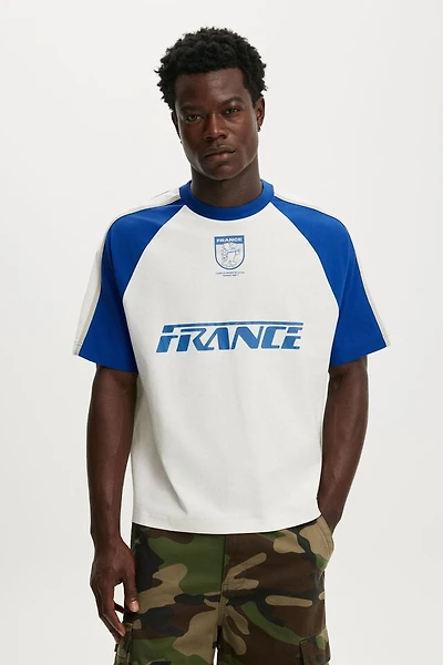 Cropped Fit FIFA T-Shirt