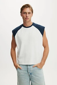 Cropped Fit Muscle