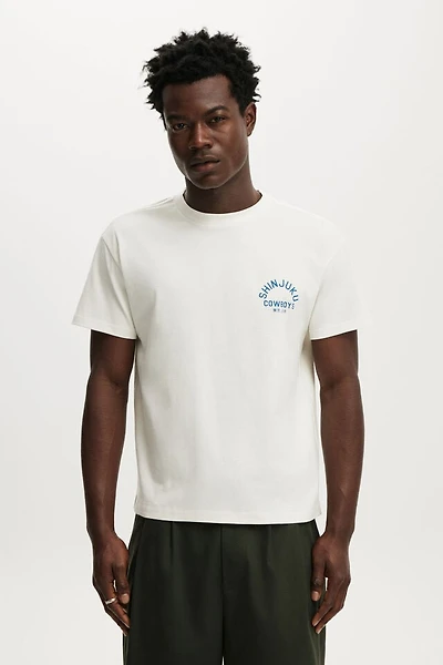 Fitted Graphic T-Shirt