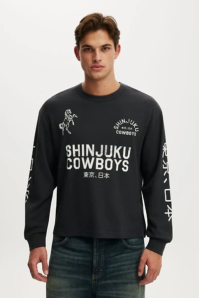 Cropped Fit Textured Graphic Ls T-Shirt