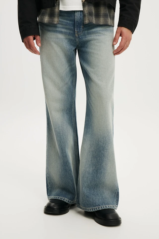 Baggy Bootcut Jean
