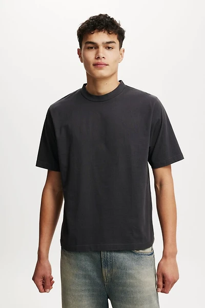 Cropped Fit T-Shirt
