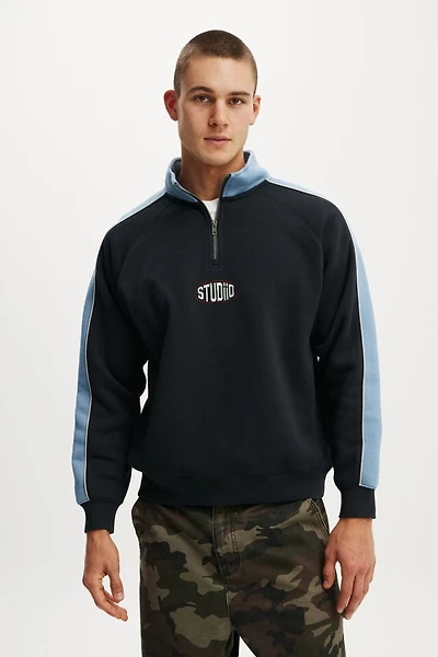 Graphic 1/4 Zip Fleece
