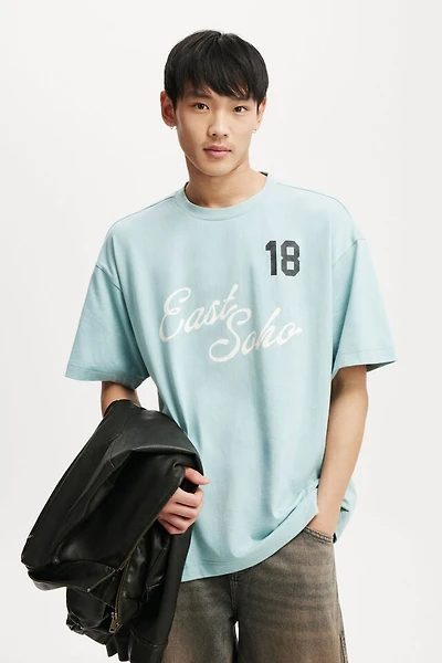Box Fit Graphic T-Shirt