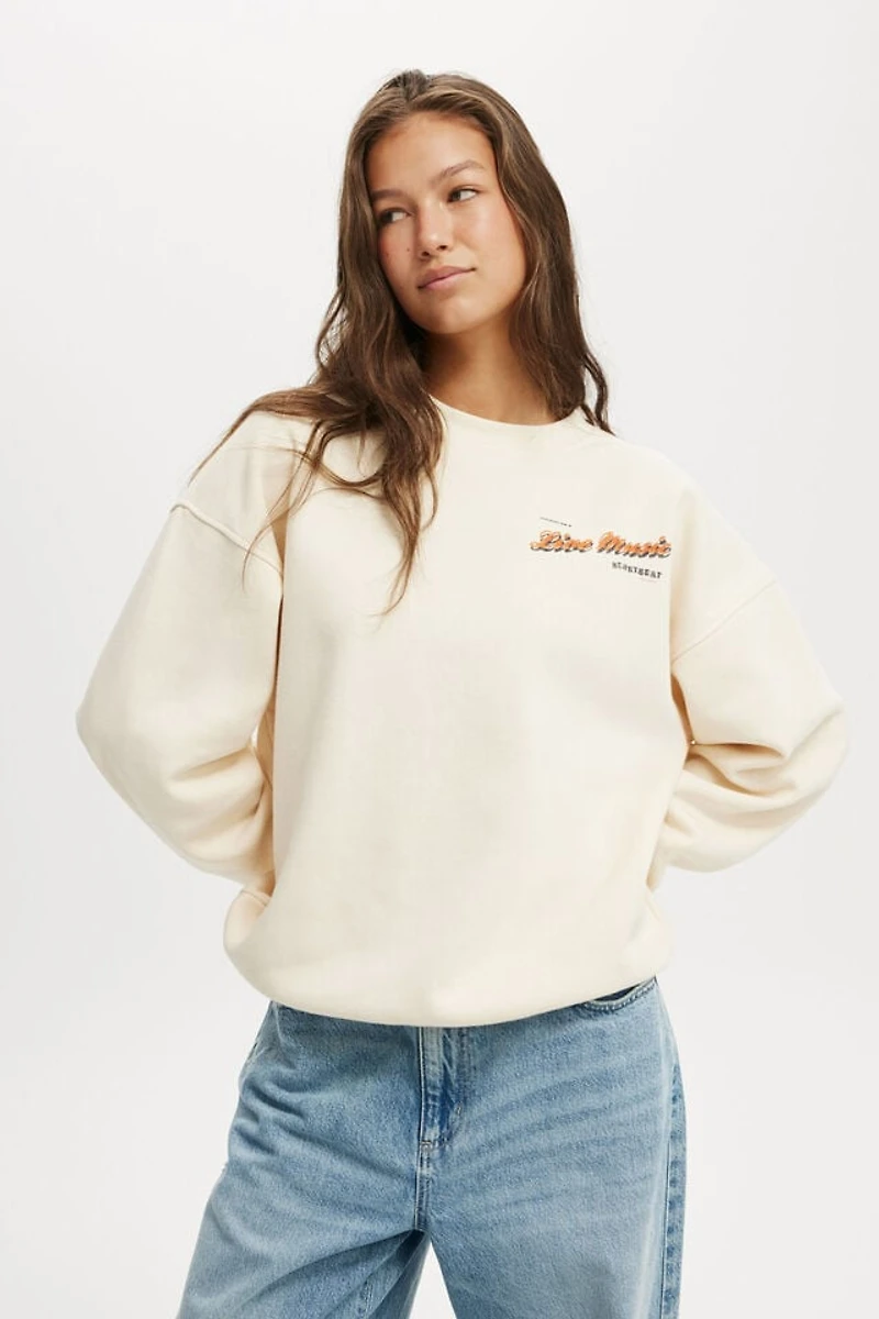 Classic Fleece Graphic Crew Sweatshirt