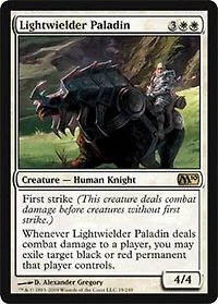 Lightwielder Paladin - Foil