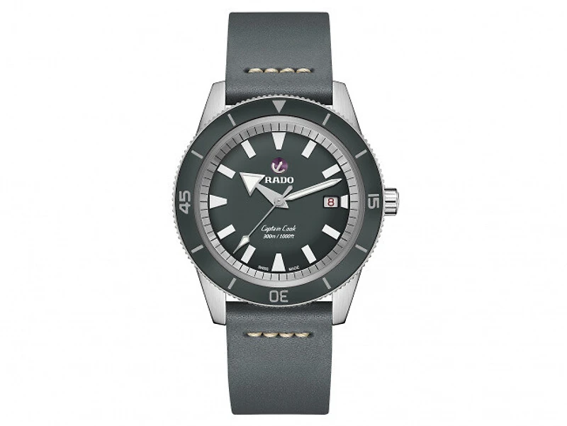 Captain Cook Grey Dial 42MM Automatic R32105103