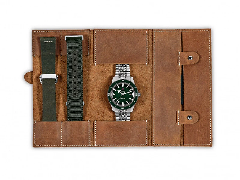 Captain Cook Green Dial 42MM Automatic R32505318
