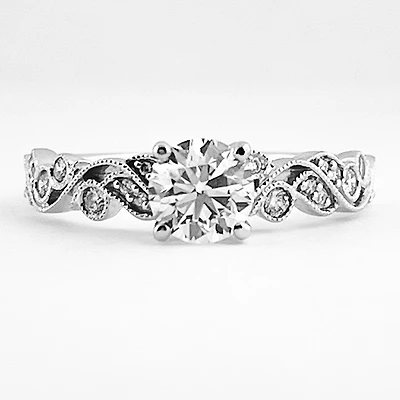 Round Cut Engagement Ring