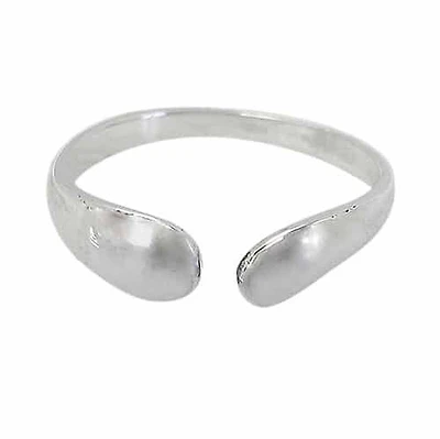 Sterling Silver, Adjustable Style Ring. Approximate Band Size: 5mm Width
